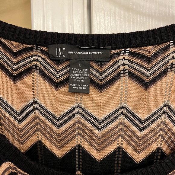 INC size L beautiful dress in Excellent condition, thin sweater material - Picture 5 of 5